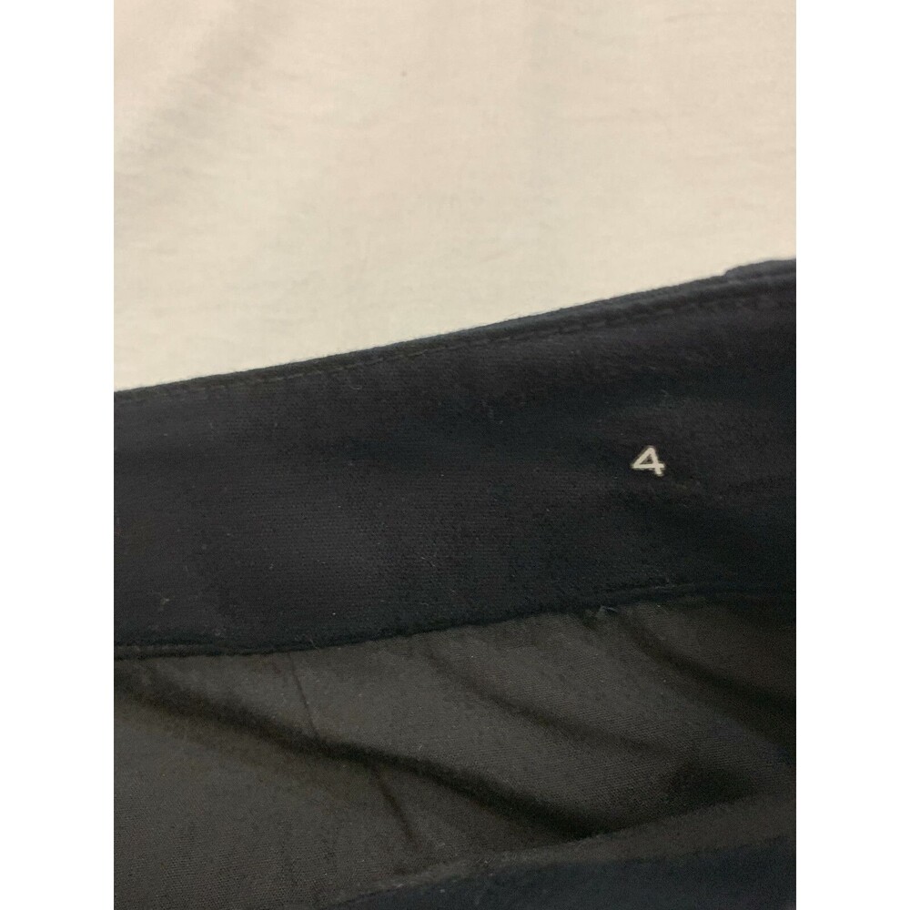 ST JOHNS BAY WOMENS BERMUDA SHORTS SIZE 4 - Picture 3 of 4